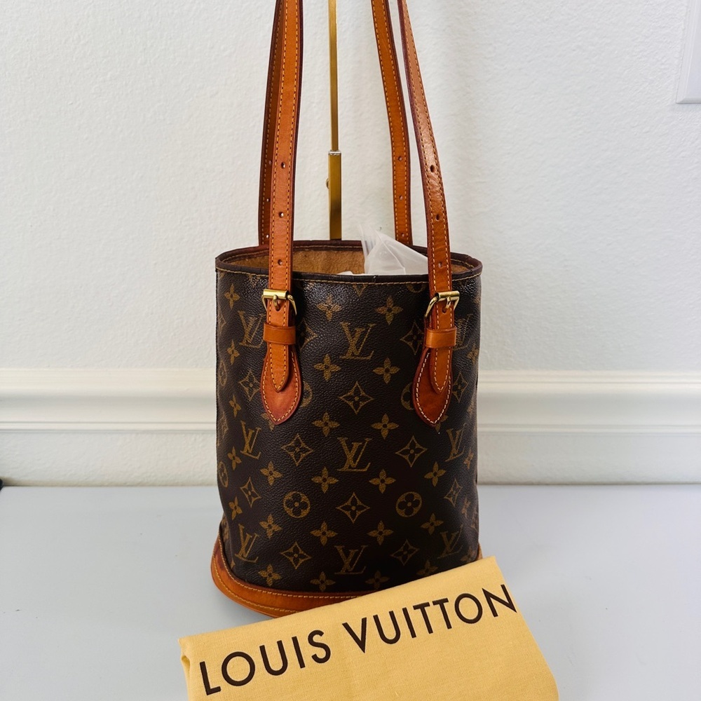 LOUIS VUITTON Monogram Shoulder Bucket Bag PM with dustbag and COA - Picture 3 of 16